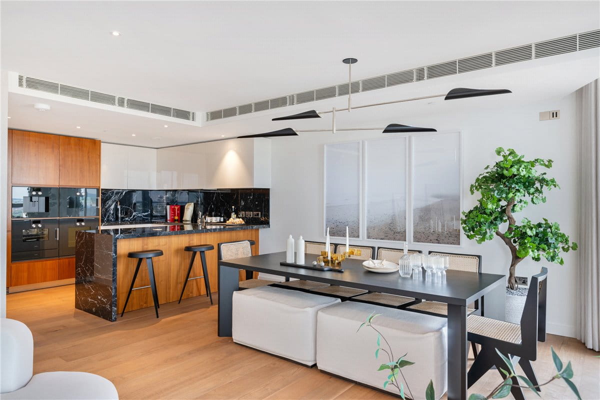 4 bedroom flat, Waterfront Drive, Chelsea Waterfront SW10 - Available