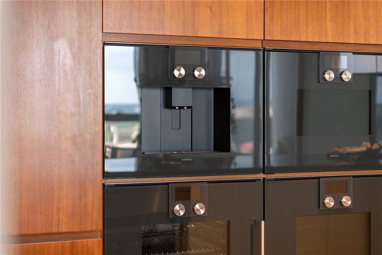 4 bedroom flat, Waterfront Drive, Chelsea Waterfront SW10 - Available