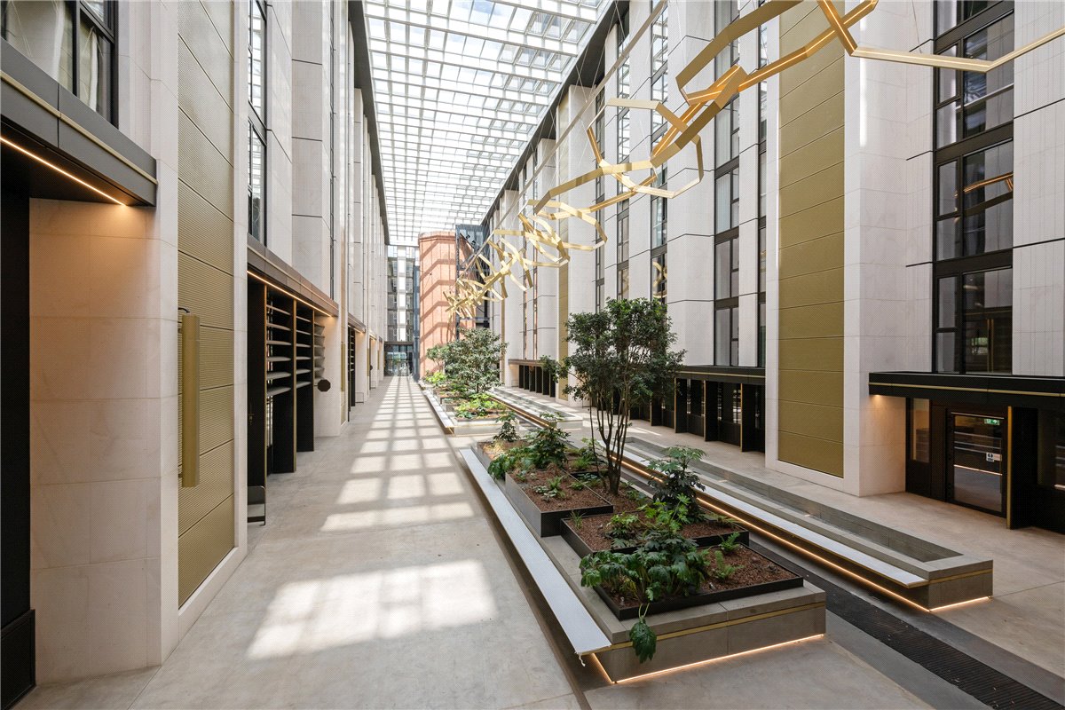 4 bedroom flat, Waterfront Drive, Chelsea Waterfront SW10 - Available