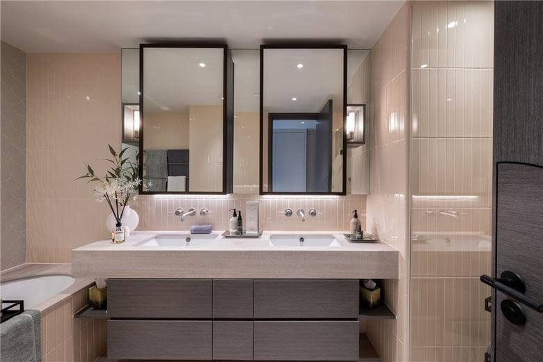 6 bedroom flat, Waterfront Drive, Chelsea Waterfront SW10 - Available