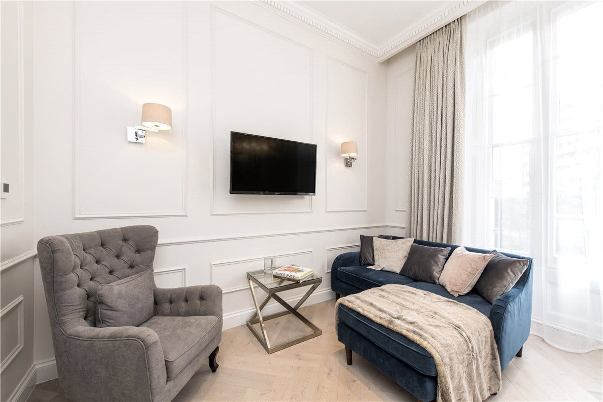 1 bedroom flat, Gloucester Gardens, Bayswater W2 - Sold