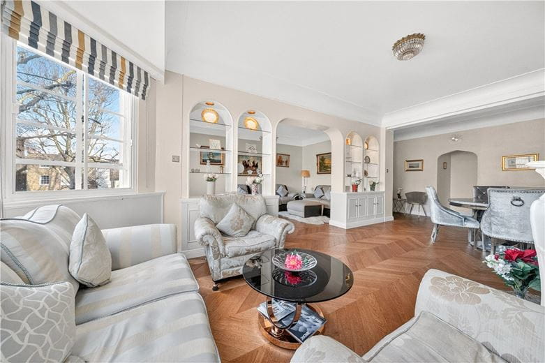 3 bedroom flat, Hyde Park Place, London W2 - Available