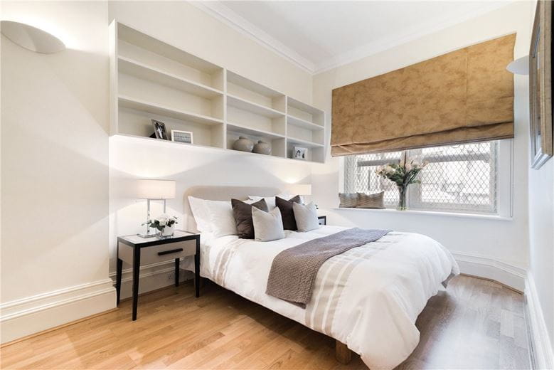 3 bedroom flat, Park Mansions, Knightsbridge SW1X - Available