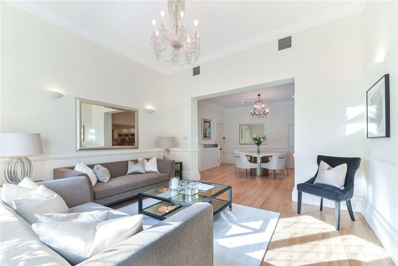3 bedroom flat, Park Mansions, Knightsbridge SW1X - Available