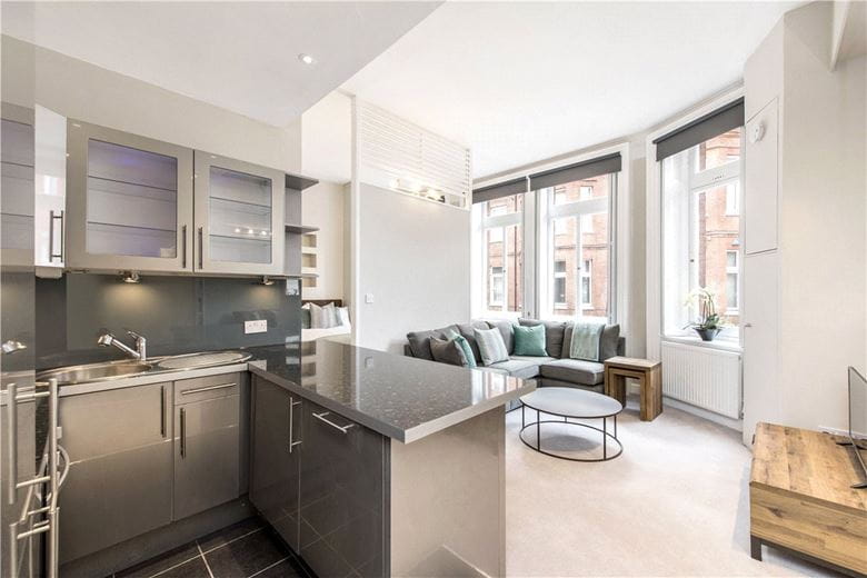  bedroom flat, Pont Street, Knightsbridge SW1X - Available