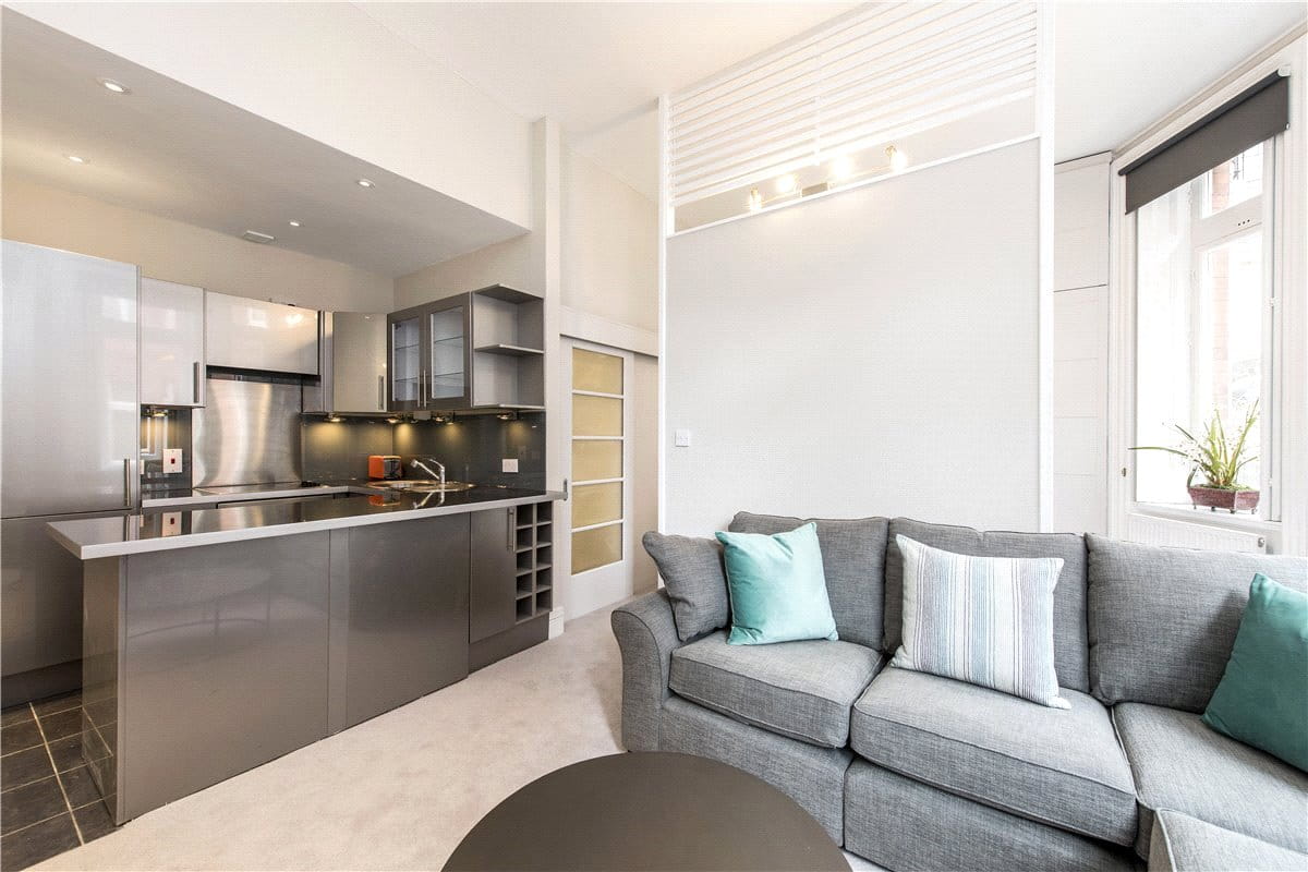  bedroom flat, Pont Street, Knightsbridge SW1X - Available
