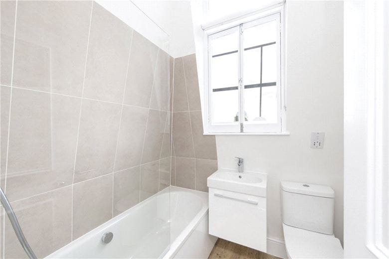 2 bedroom flat, Coleherne Road, West Brompton SW10 - Available