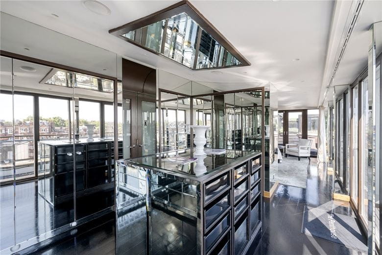 3 bedroom flat, Harrington Road, South Kensington SW7 - Available