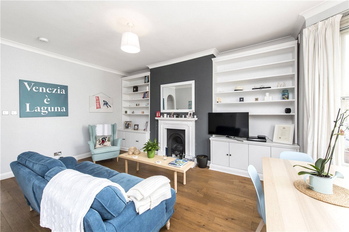 2 bedroom flat, Holland Road, Holland Park W14 - Available