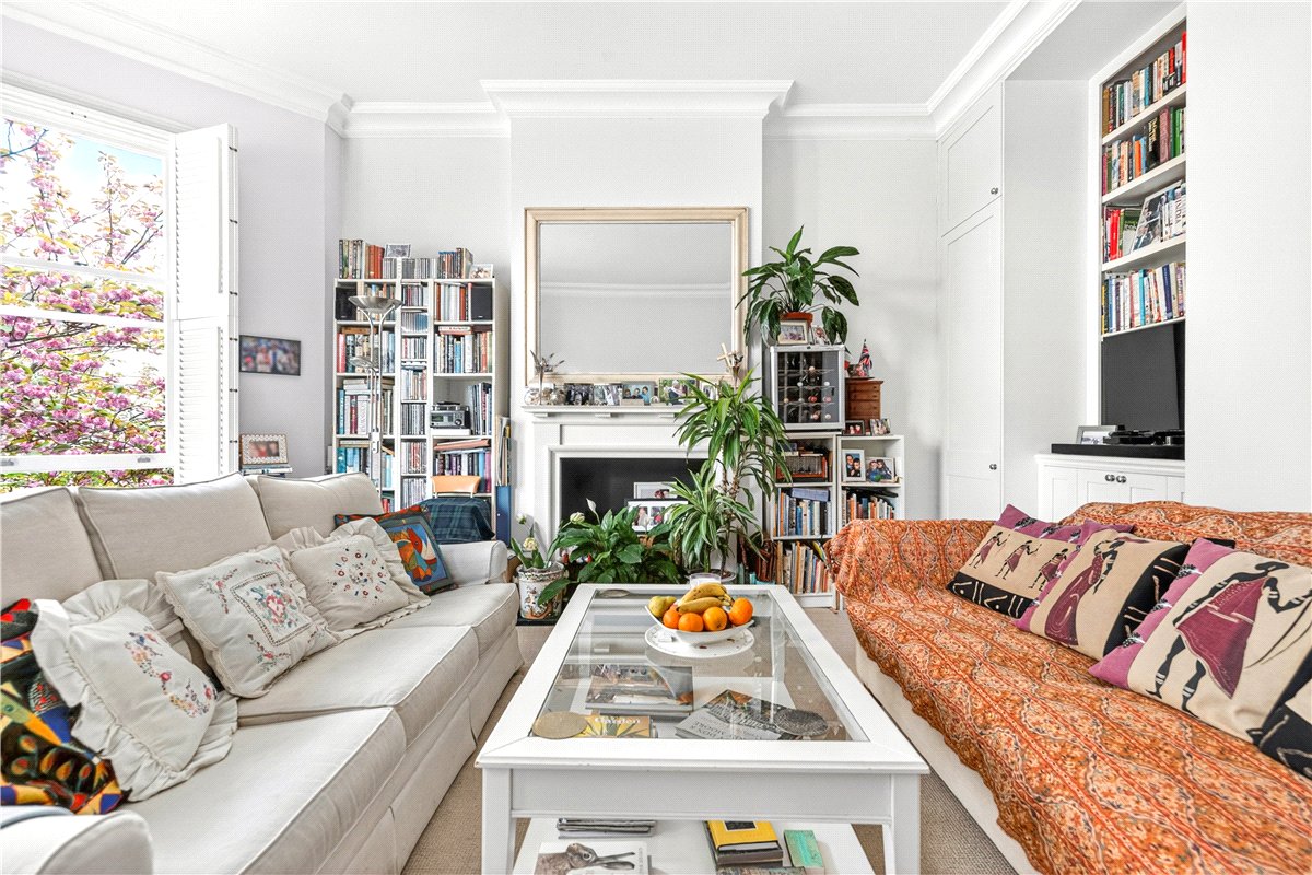 1 bedroom flat, Redcliffe Gardens, Chelsea SW10 - Available