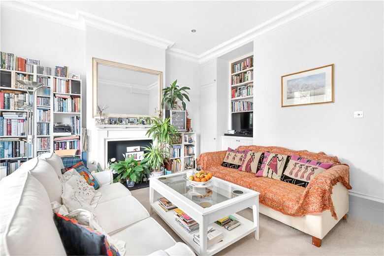 1 bedroom flat, Redcliffe Gardens, Chelsea SW10 - Available