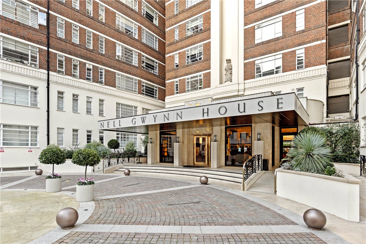 1 bedroom flat, Sloane Avenue, Chelsea SW3 - Available