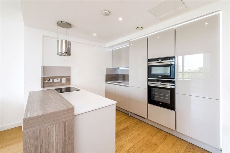 2 bedroom flat, Holland Park Avenue, Holland Park W11 - Available