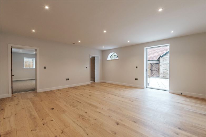 4 bedroom house, London Road, Chatteris PE16 - Available