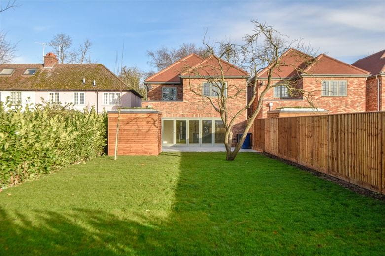 4 bedroom house, Hauxton Road, Little Shelford CB22 - Available