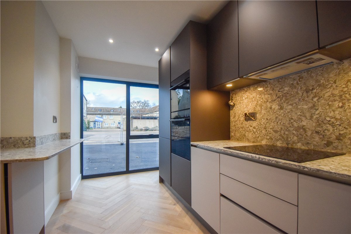 3 bedroom house, High Street, Chesterton CB4 - Available