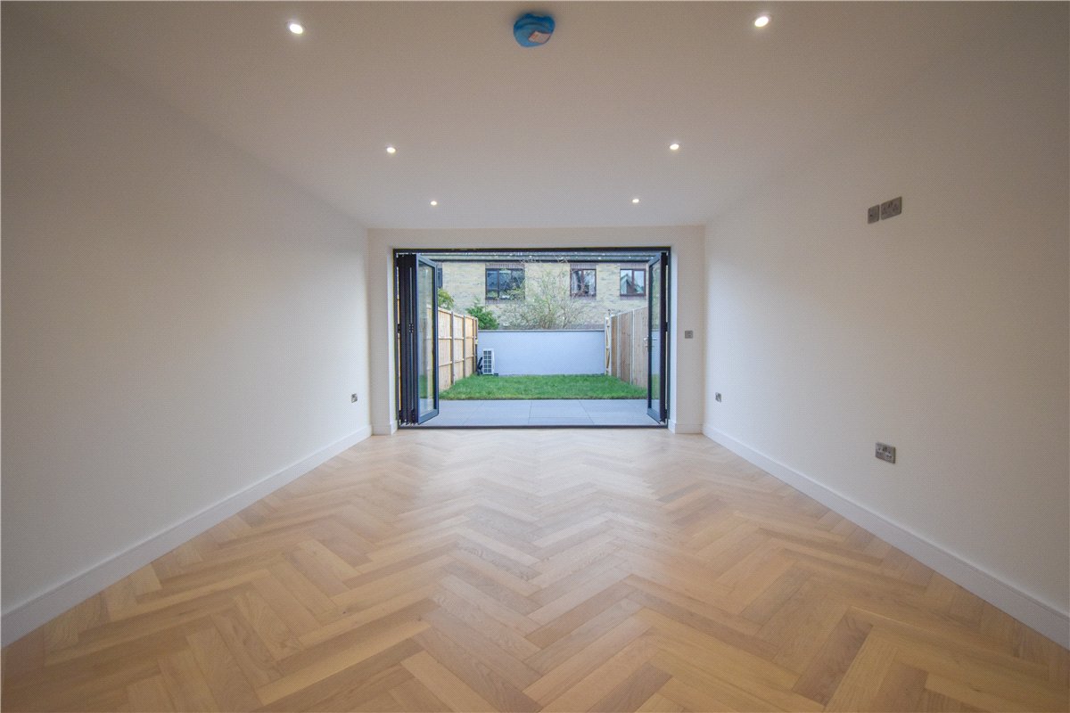 3 bedroom house, High Street, Chesterton CB4 - Available