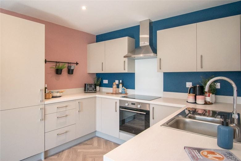 2 bedroom flat, Saffron Way, Cherry Hinton CB1 - Available