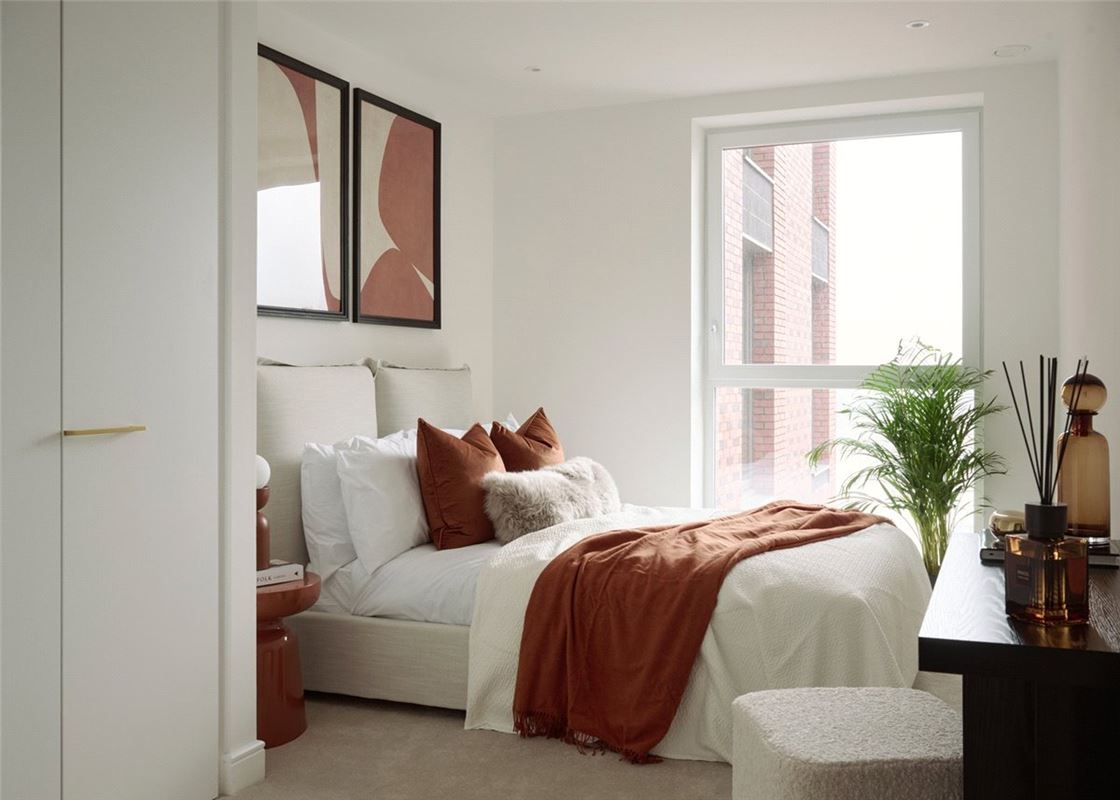 2 bedroom flat, Grand Union, Beresford Avenue HA0 - Available