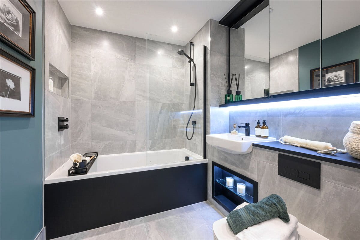 3 bedroom flat, Eddington Avenue, Eddington CB3 - Available