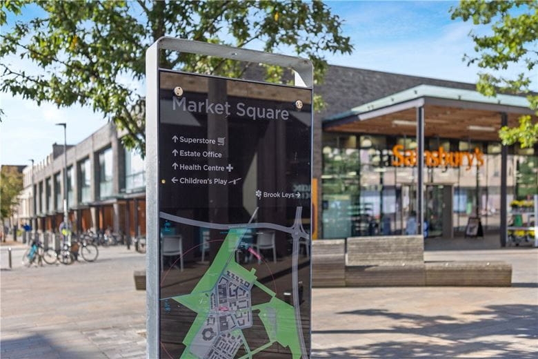 3 bedroom flat, Eddington Avenue, Eddington CB3 - Available