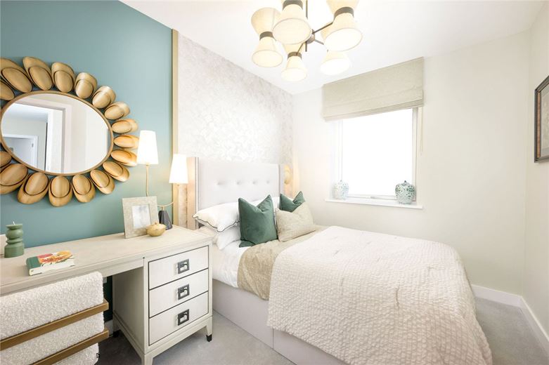 3 bedroom flat, Eddington Avenue, Cambridge CB3 - Available