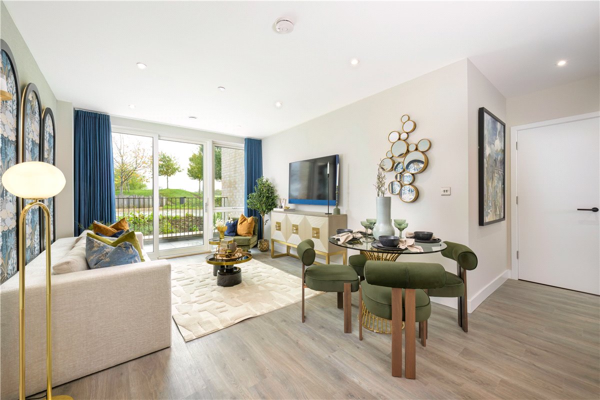 2 bedroom flat, Eddington Avenue, Cambridge CB3 - Available