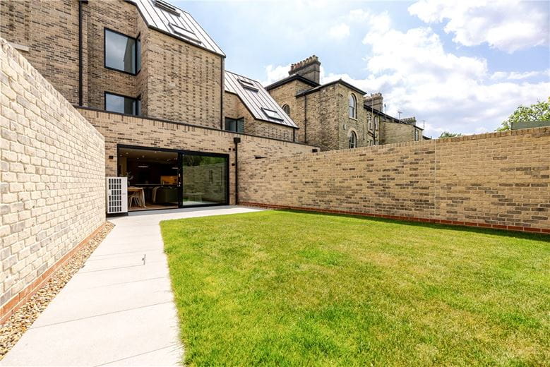 4 bedroom house, Fitzwilliam Road, Off Brooklands Avenue, Cambridge CB2 - Available