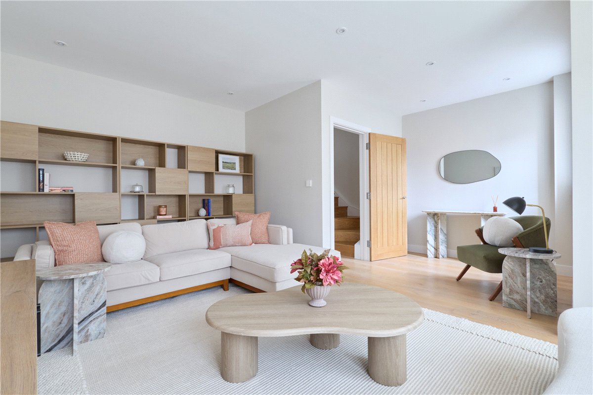 4 bedroom house, Fitzwilliam Road, Off Brooklands Avenue, Cambridge CB2 - Available