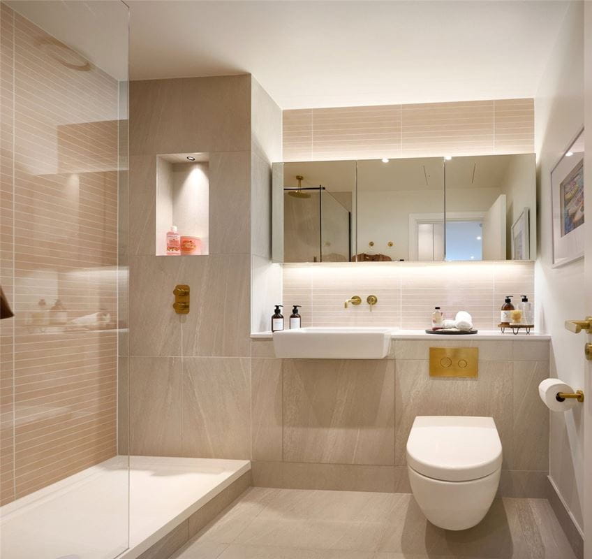 3 bedroom flat, Grand Union, Beresford Avenue HA0 - Available