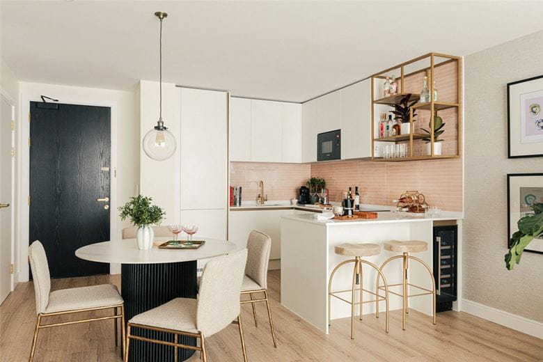 1 bedroom flat, Grand Union, Beresford Avenue HA0 - Available