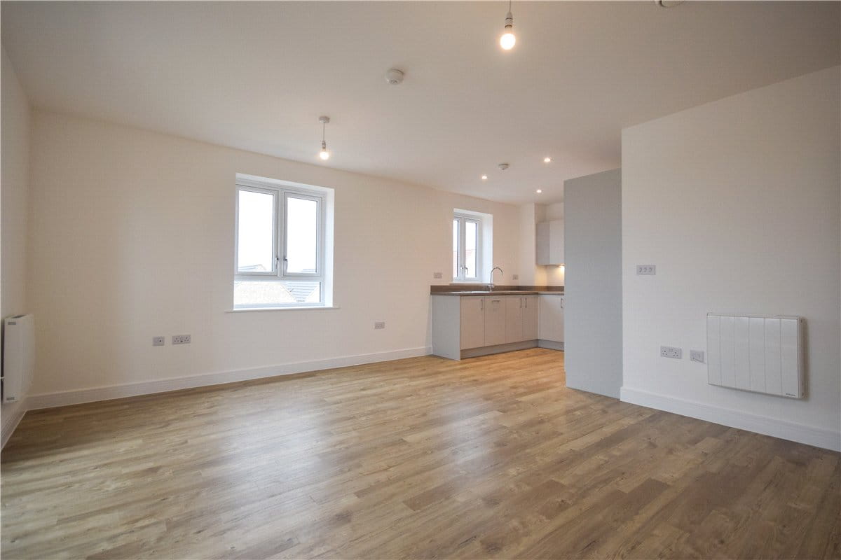 1 bedroom flat, Saffron Way, Cherry Hinton CB1 - Available