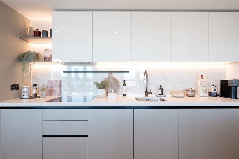 4 bedroom flat, White City Living, 54 Wood Lane W12 - Available