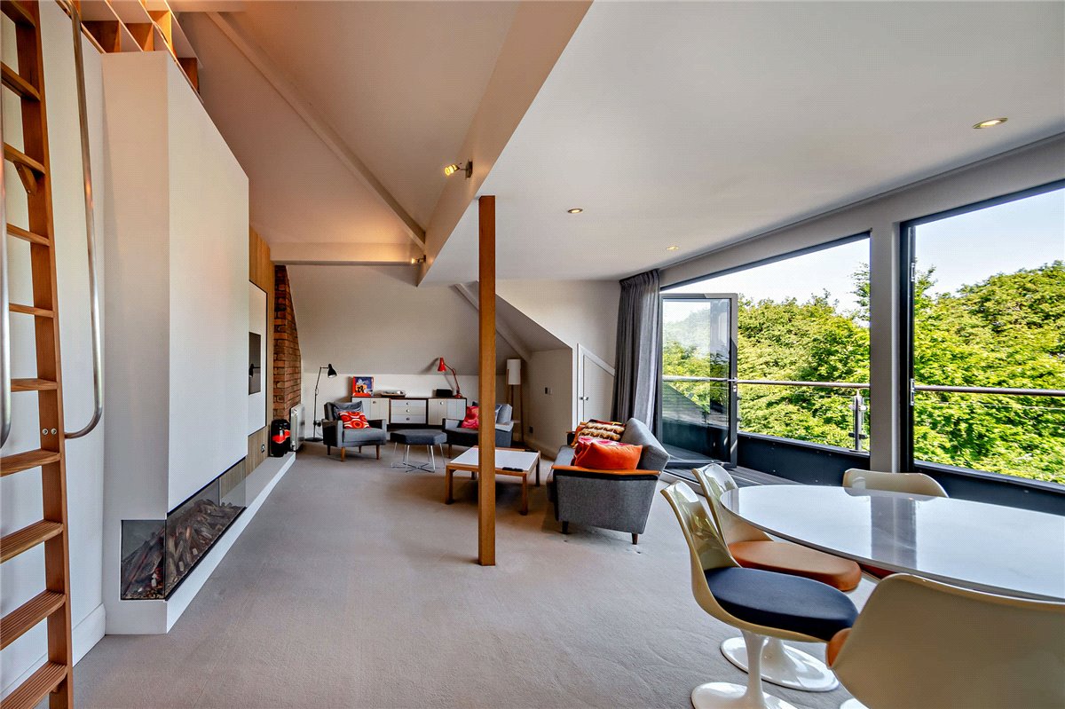 2 bedroom flat, Kent Road, Harrogate HG1 - Available