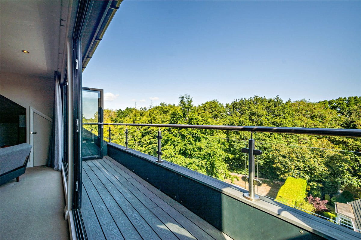 2 bedroom flat, Kent Road, Harrogate HG1 - Available