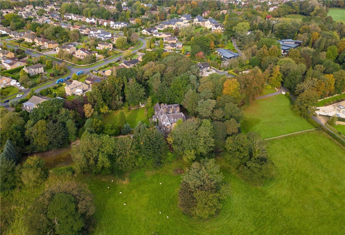 7 bedroom house, Fulwith Grange, Fulwith Mill Lane HG2 - Sold