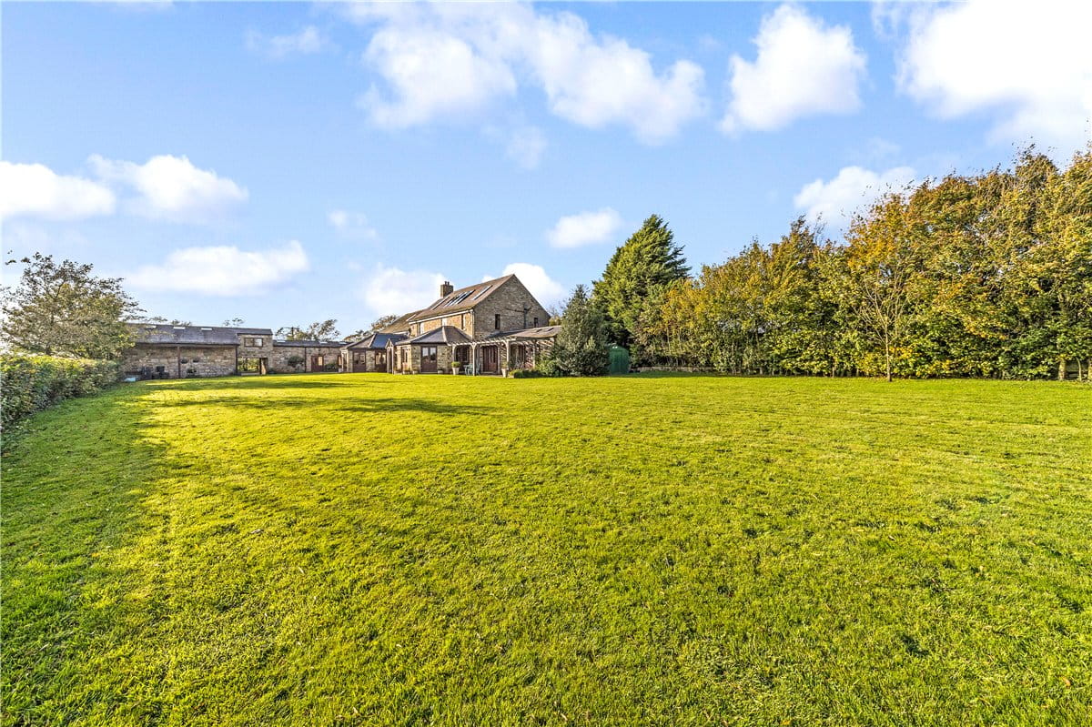 6 bedroom house, Norwood, Near Harrogate HG3 - Available