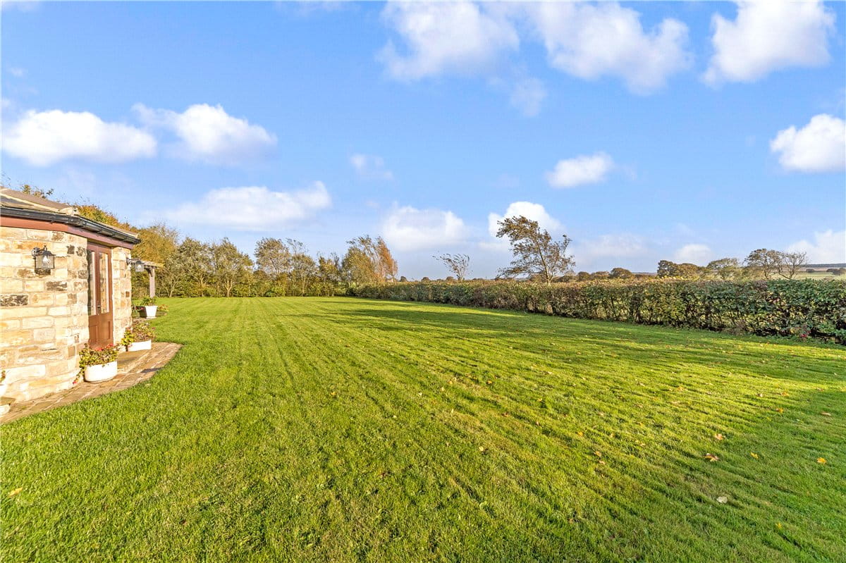 6 bedroom house, Norwood, Near Harrogate HG3 - Available