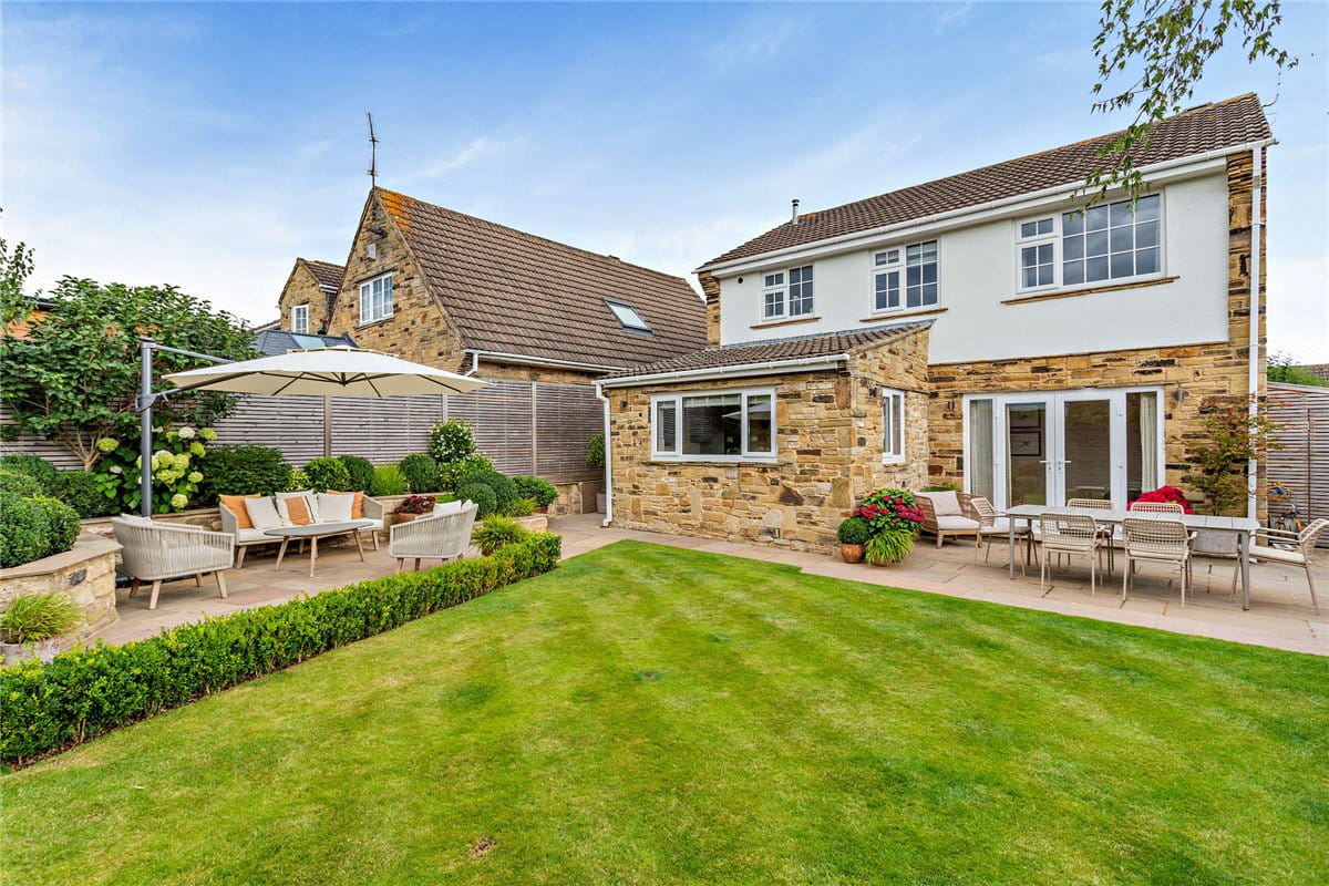 4 bedroom house, Chatsworth Drive, Wetherby LS22 - Sold