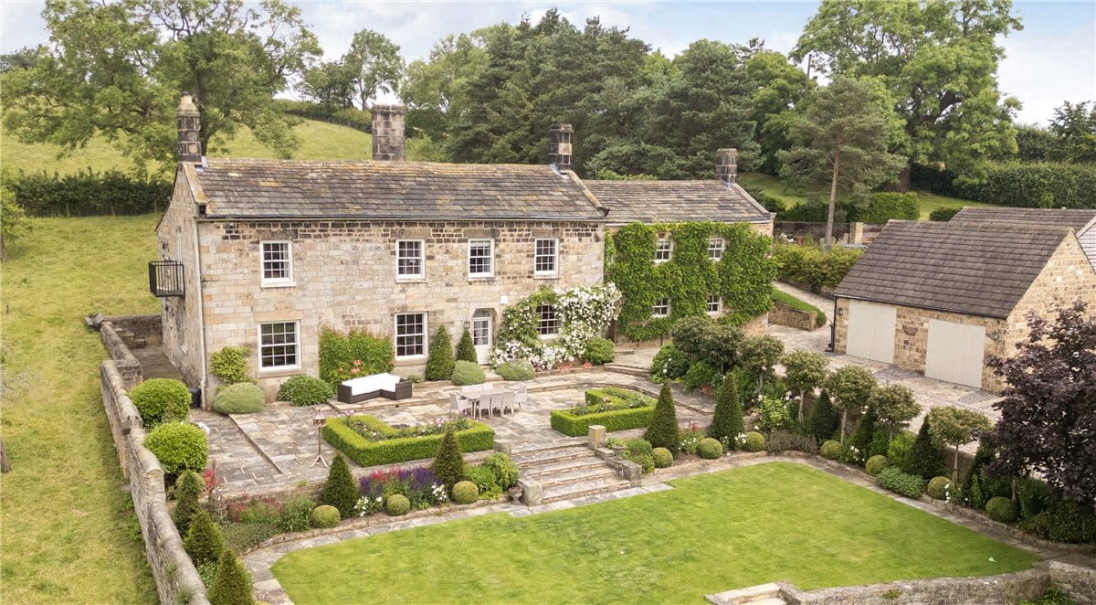 6 bedroom house, Healthwaite Hall, Weeton LS17 - Available