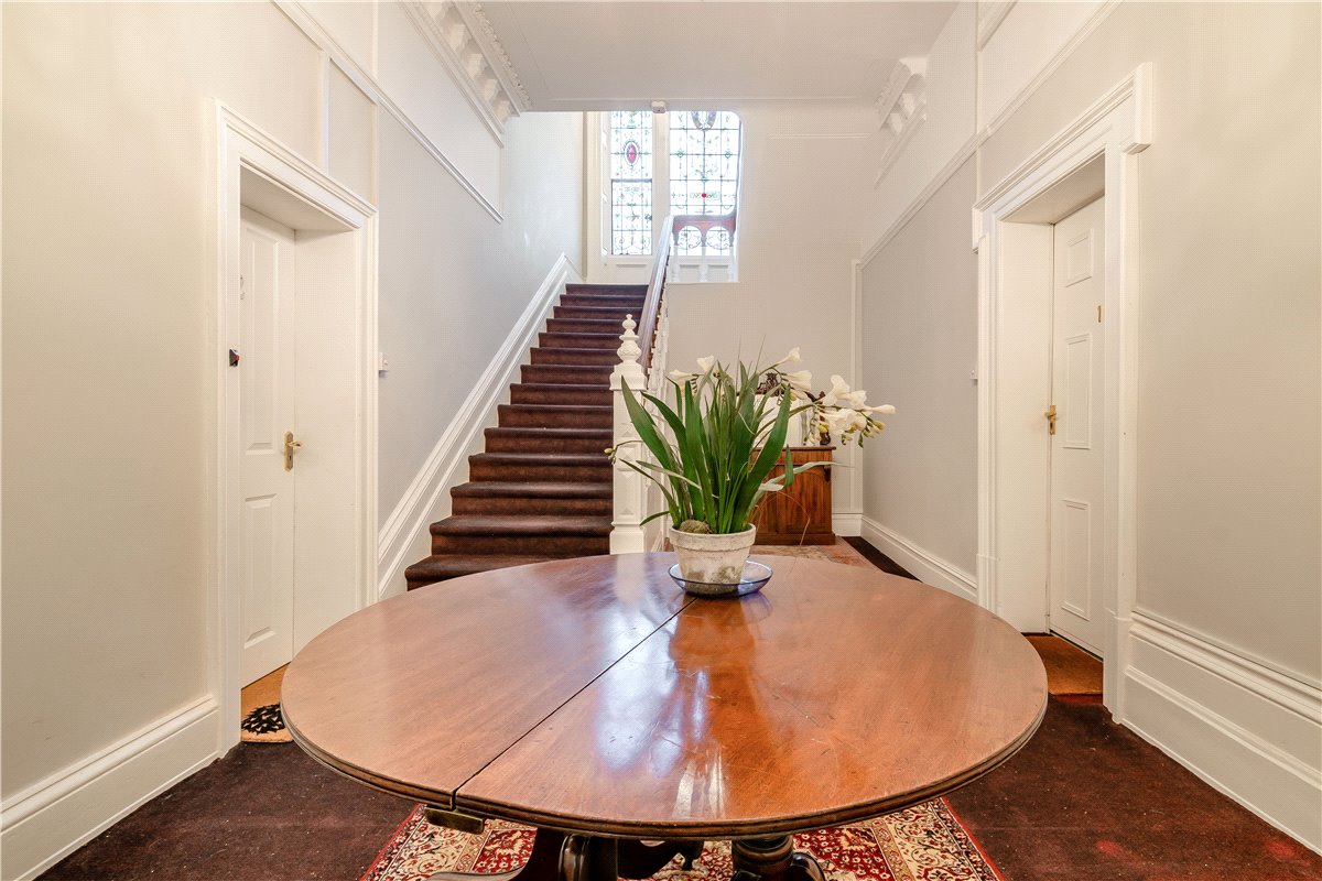 2 bedroom flat, Flat 2, Harlow Grange, Otley Road HG3 - Sold STC