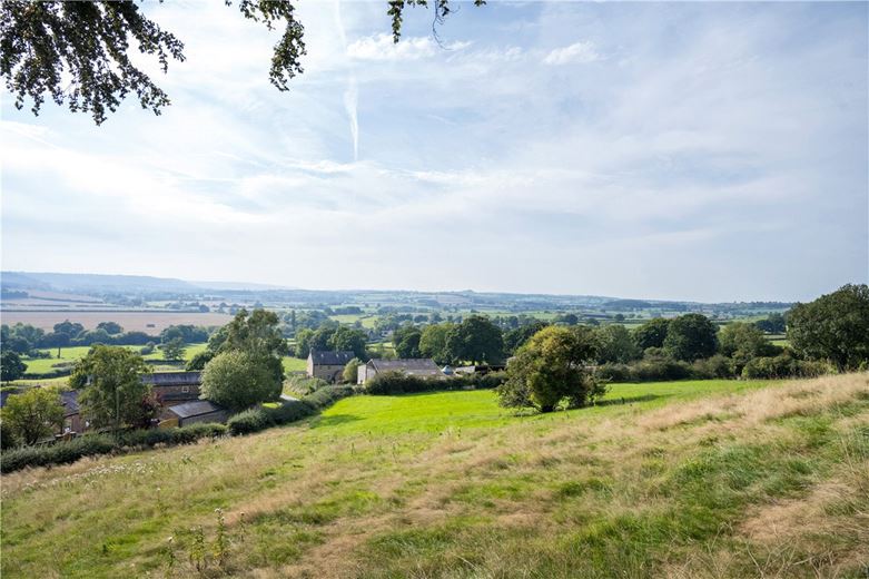 3 bedroom house, Chapel Hill, Kearby LS22 - Available