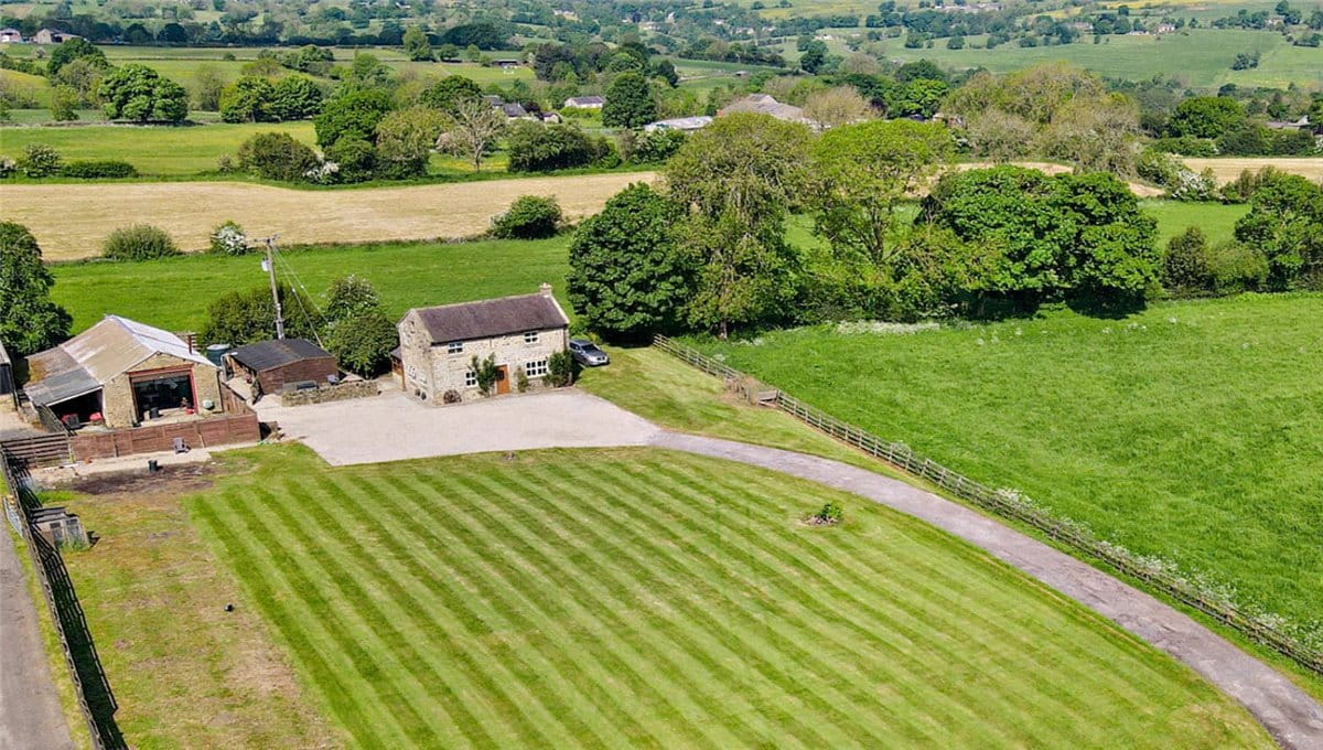 4 bedroom house, Skipton Road, Felliscliffe HG3 - Sold