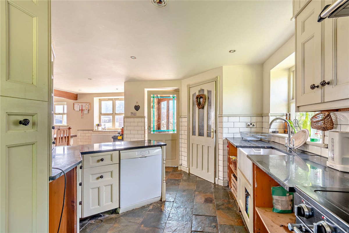 4 bedroom house, Skipton Road, Felliscliffe HG3 - Sold