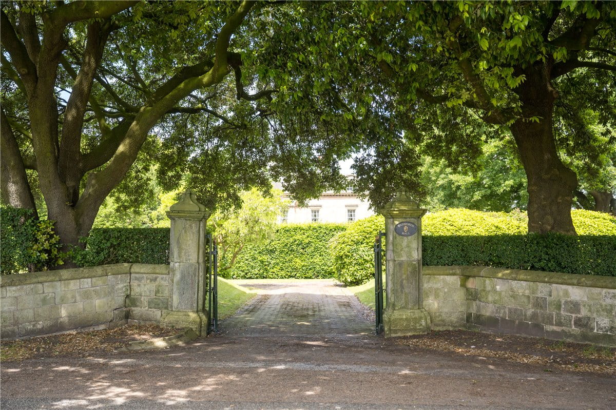  House, Wadworth, Doncaster DN11 - Available