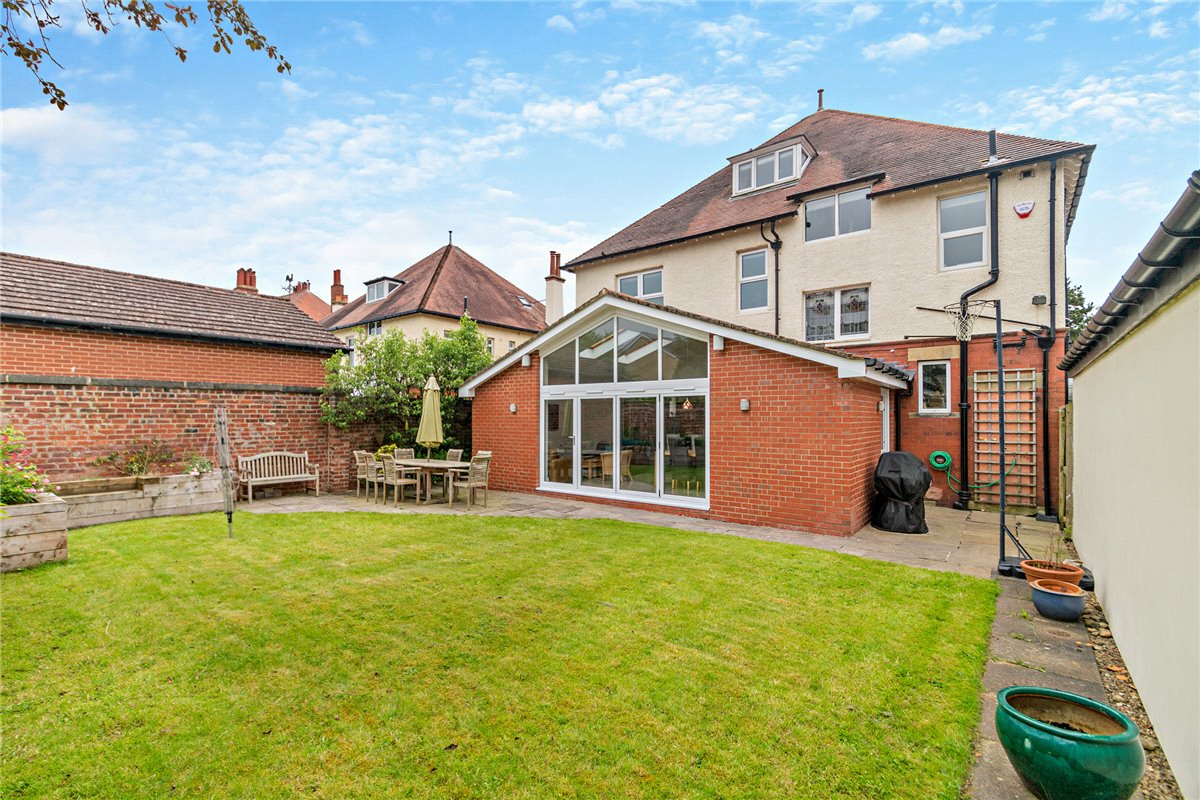 5 bedroom house, Rossett Green Lane, Harrogate HG2 - Sold