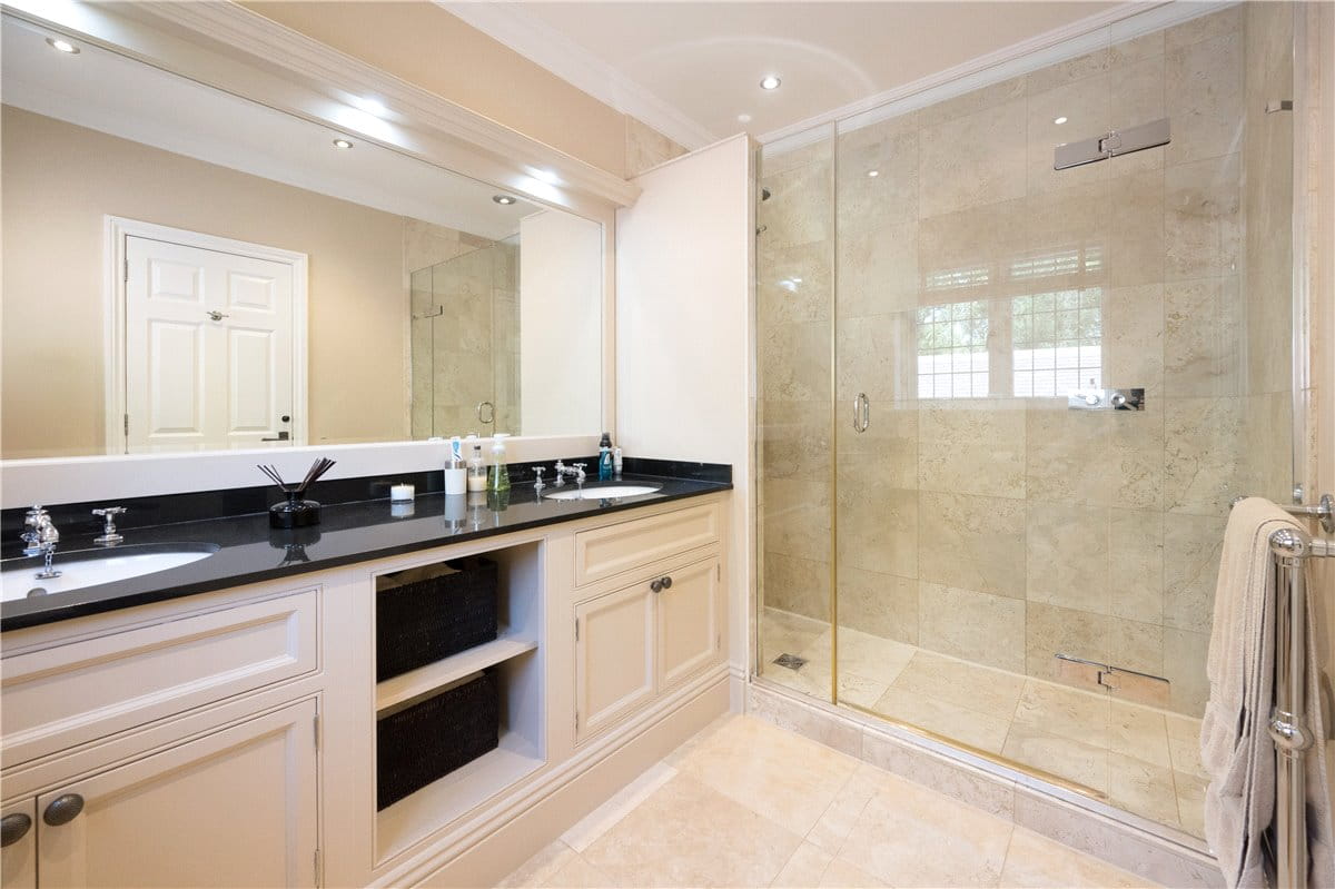 4 bedroom house, Woodgate Lane, Weeton LS17 - Available