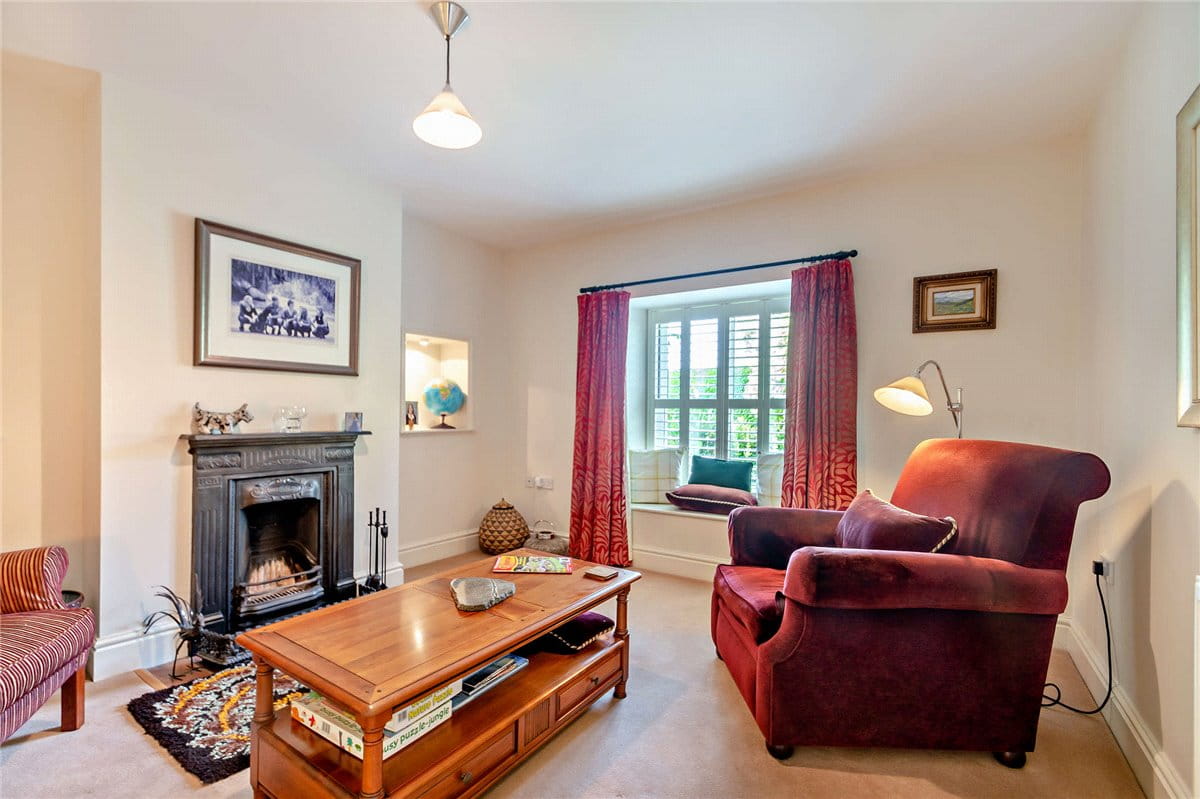 5 bedroom house, Shaw Lane, Farnham HG5 - Sold