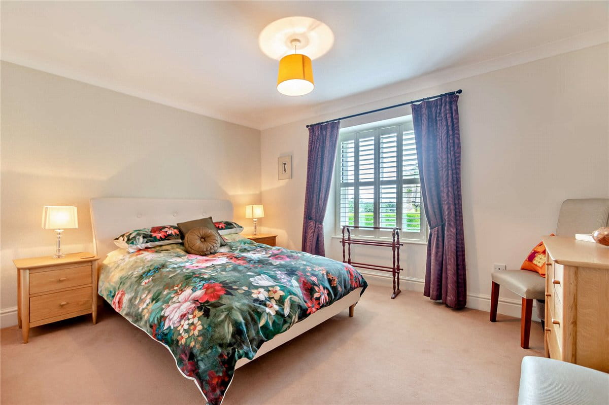 5 bedroom house, Shaw Lane, Farnham HG5 - Sold