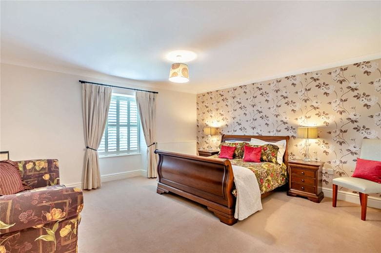 5 bedroom house, Shaw Lane, Farnham HG5 - Sold